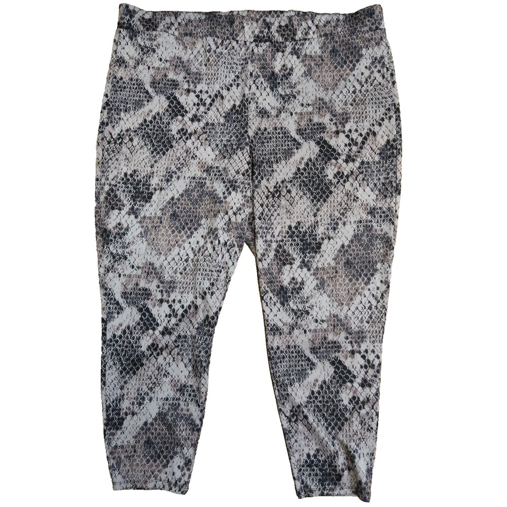 NWT 6X Torrid Snakeskin Capris Leggings Stretch